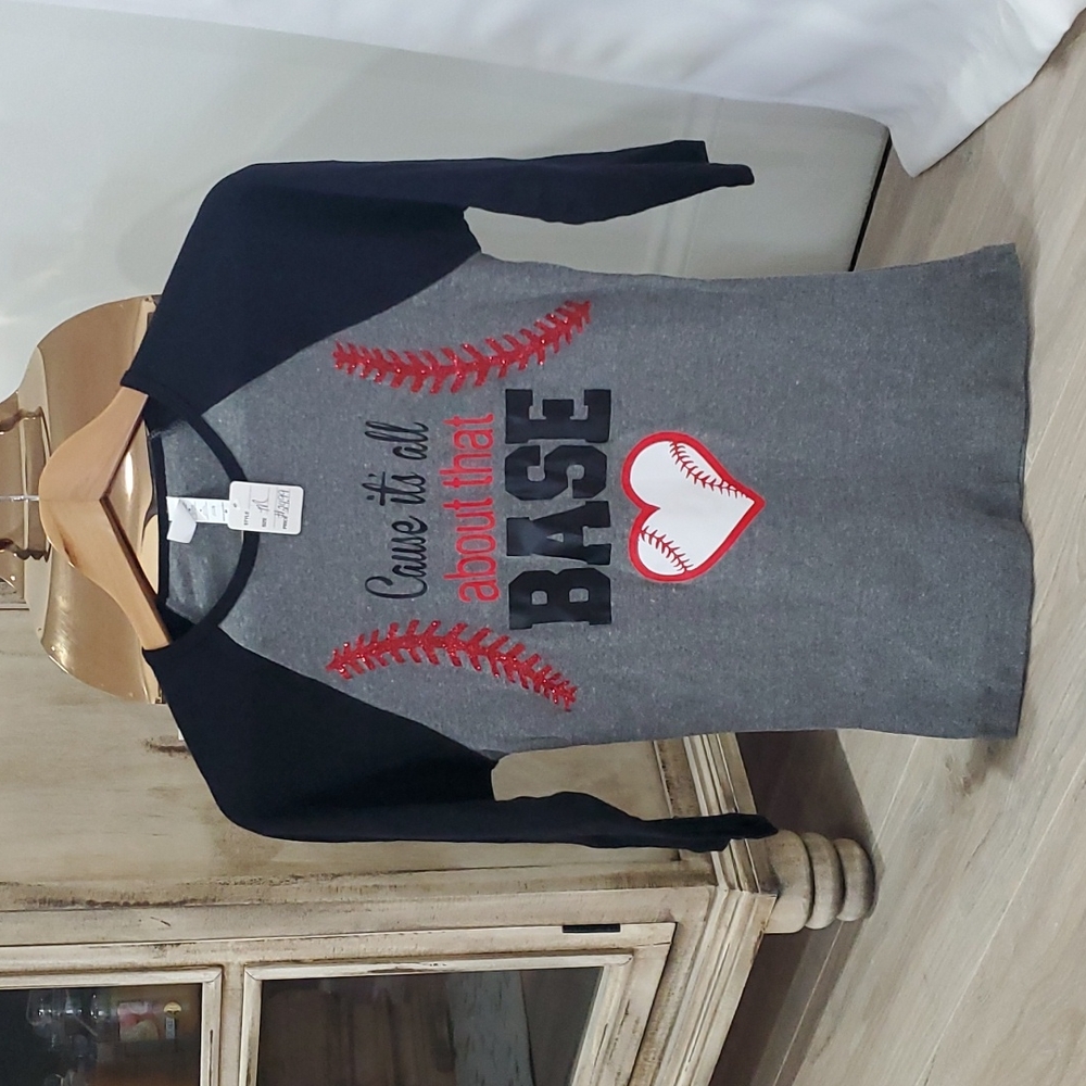 Baseball shirt, fits like a S
